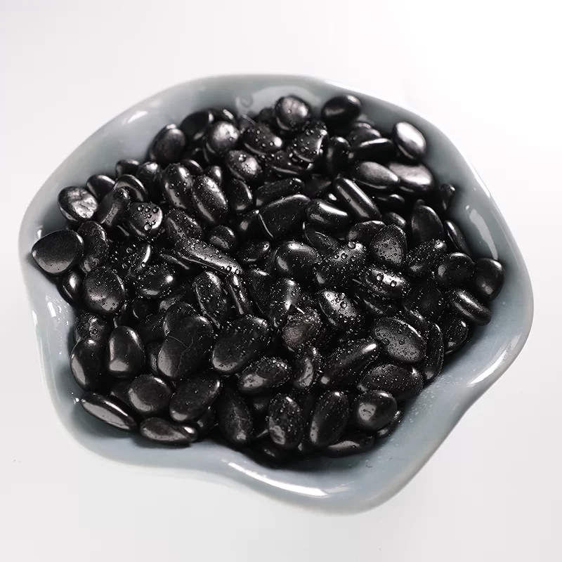 公園の造園のための自然なカラフル/白/黒/黄色の丸石