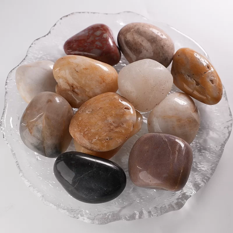 公園の造園のための自然なカラフル/白/黒/黄色の丸石