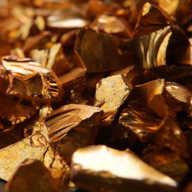 テラゾー用のカラフルなガラス砂