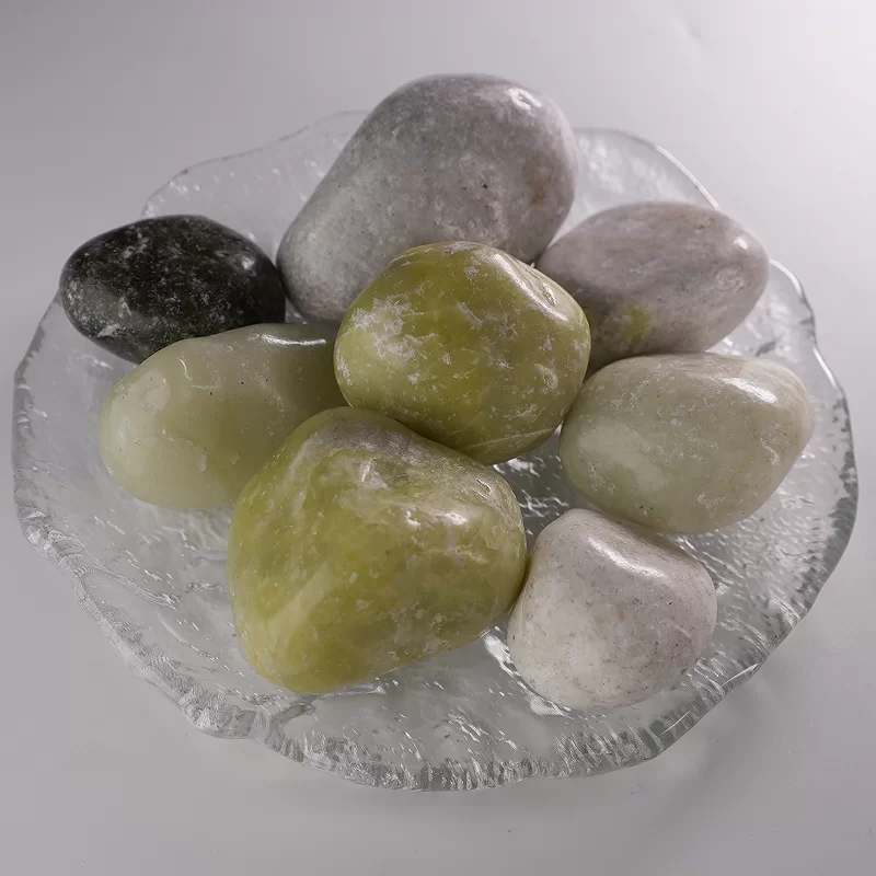 公園の造園のための自然なカラフル/白/黒/黄色の丸石